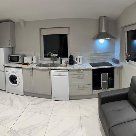 Atlantic Sea View Apartment ทราลี ภายนอก รูปภาพ