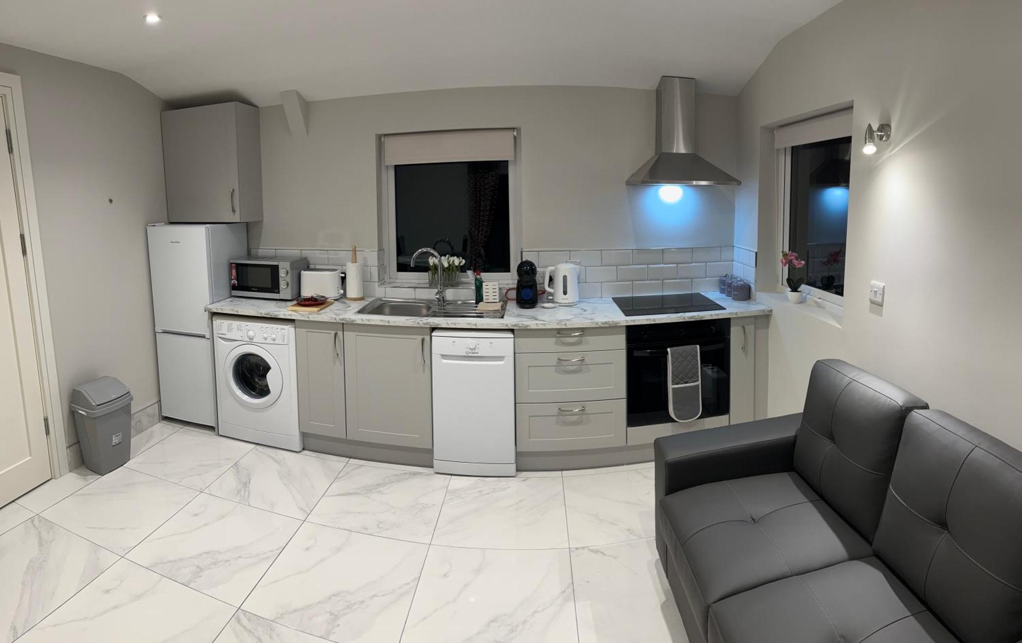 Atlantic Sea View Apartment ทราลี ภายนอก รูปภาพ